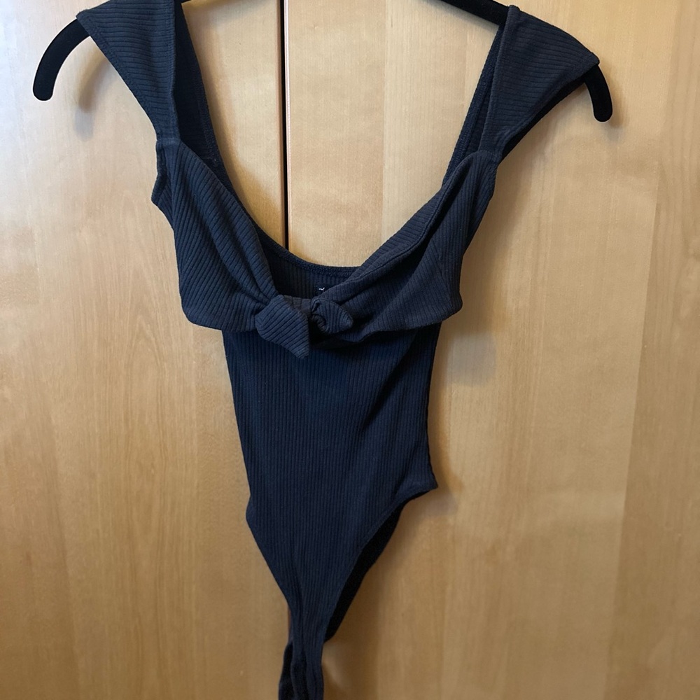 Urban Outfitters Out From Under Ribbed Cutout Cap Sleeve Bodysuit Black, XS